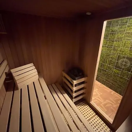 Oase Im Schwarzwald Pool & Sauna 아파트